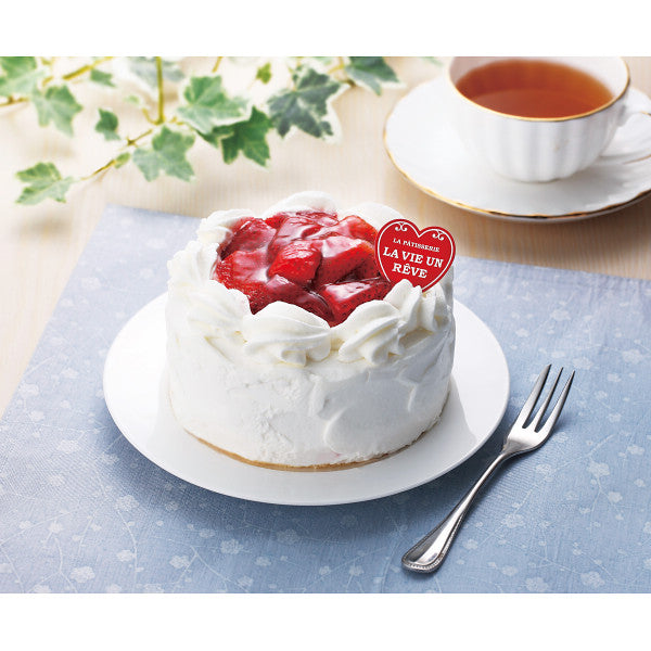 【宅配料込】パティスリーラヴィアンレーヴ　苺のショートケーキ（４号）（冷凍）